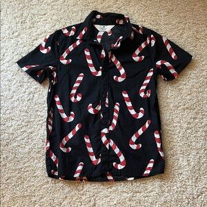 Boys short sleeve button up candy cane shirt. H&M. Size 9–10.
